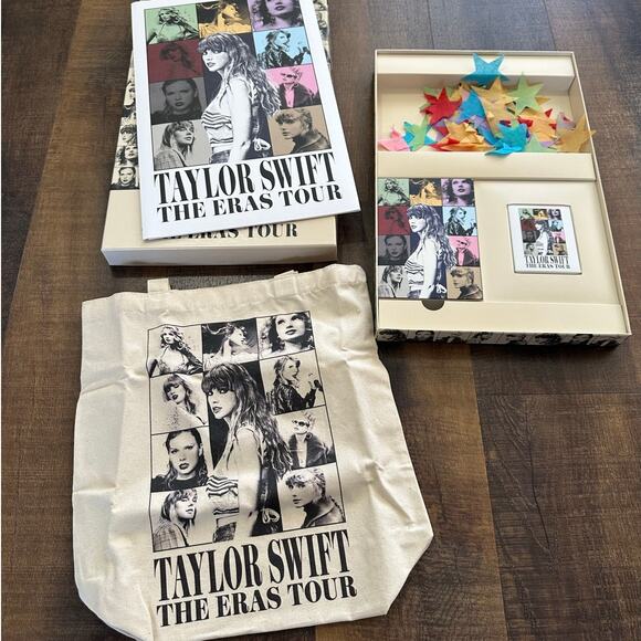 Taylor Swift The Eras Tour Official VIP Box Set Tote Bag, Poster, Lanyard - Picture 7 of 9